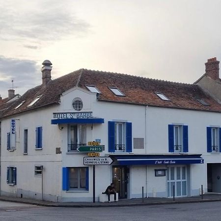 Hotel Sainte-Barbe Guignes-Rabutin Exteriör bild