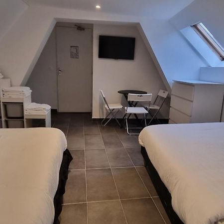 Hotel Sainte-Barbe Guignes-Rabutin Exteriör bild